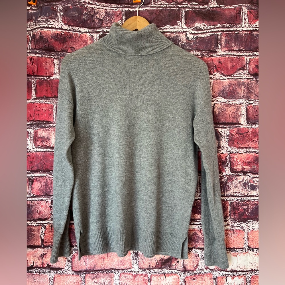 Nordstrom 100% Cashmere Turtleneck Sweater Heather Grey Side Slit
